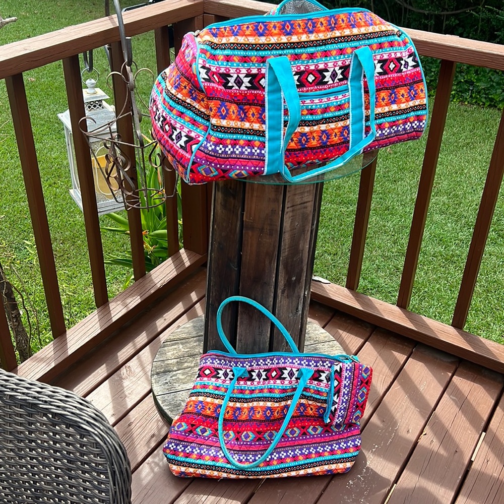 Big luggage travel bag with shoes/accessories bag!!